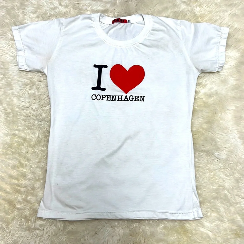 Like New - Womens Copenhagen Tshirt ❤️ - Picture 1 of 1
